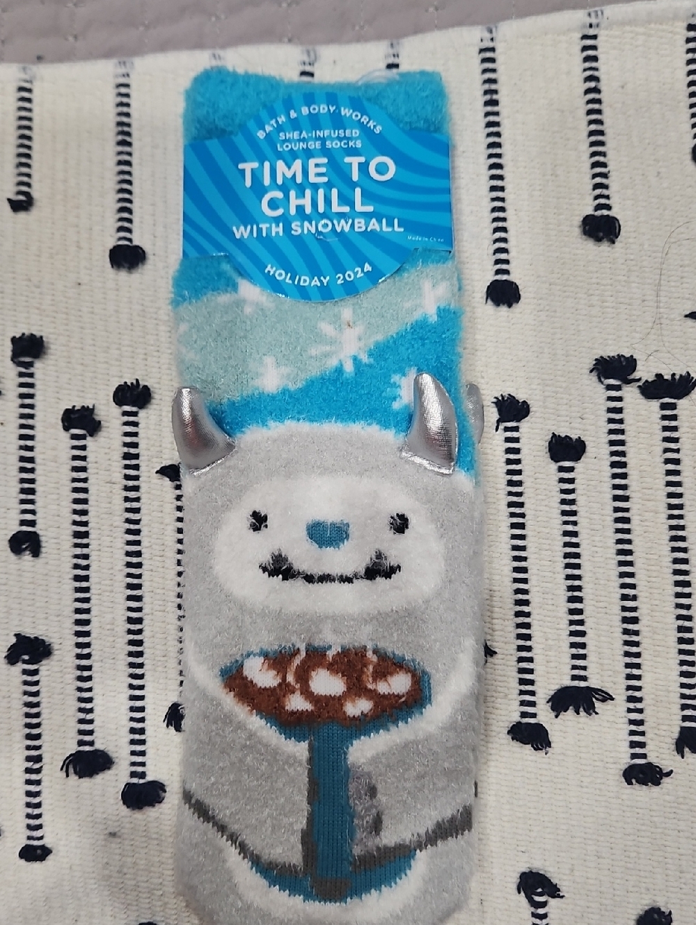 Bath & Body Works Snowball Fuzzy Lounge Socks - Blue, Gray, White